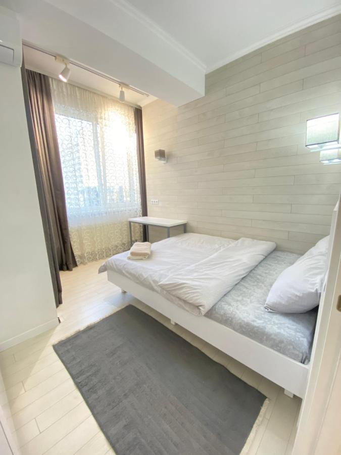 New Double Room Luxury Apartment In The Center Chisináu Exterior foto