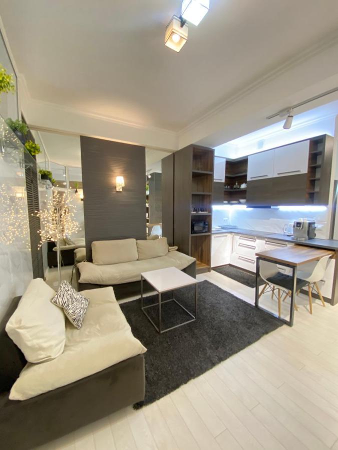 New Double Room Luxury Apartment In The Center Chisináu Exterior foto
