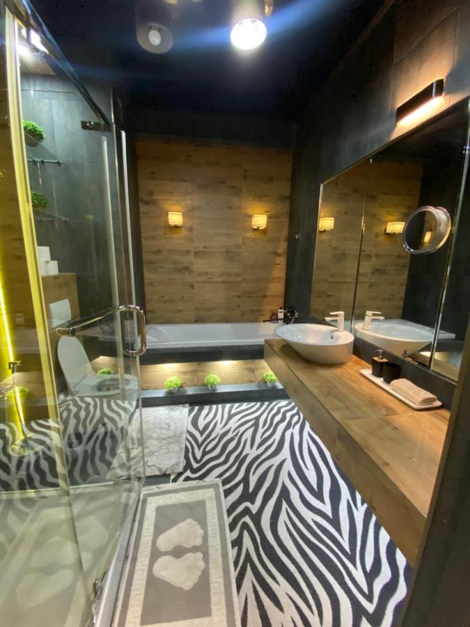 New Double Room Luxury Apartment In The Center Chisináu Exterior foto